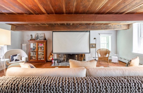 Town of Marbletown Apartment | The Tavern