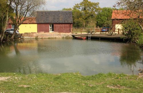 Stowmarket Other | The Tawny Shepherd Hut, Whitehouse Farm