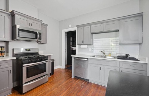 West Riverside House | The Tchoupitoulas Hideaway Near Tipitina's Uptown!