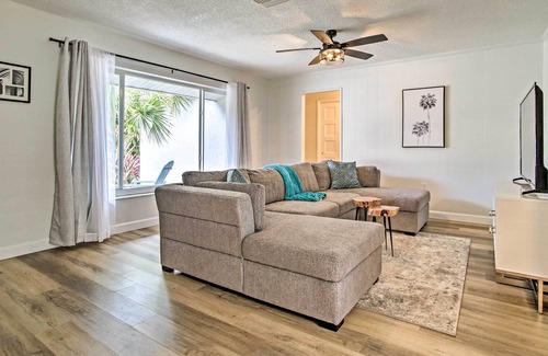 North Corals House | 'The Teal House' - Pool & Yard, 2 Mi to Beach