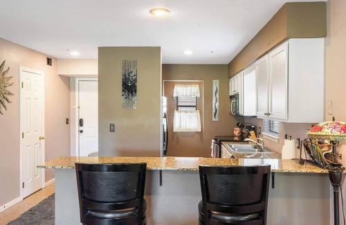 Table Rock Condo | The Tee Shot – Condo for 4