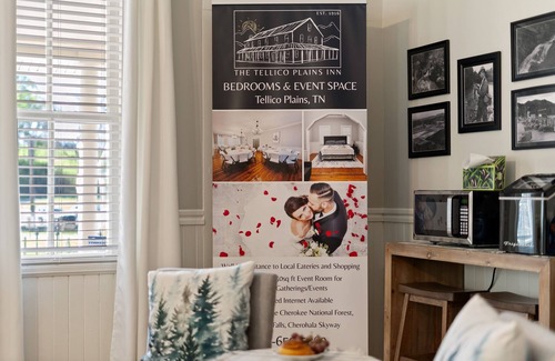 Tellico Plains Hotel | The Tellico Plains Inn, Historic Boutique Hotel, The Babcock Room
