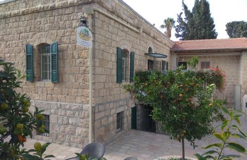 Emek Refaim Bed & Breakfast | The Templer Inn