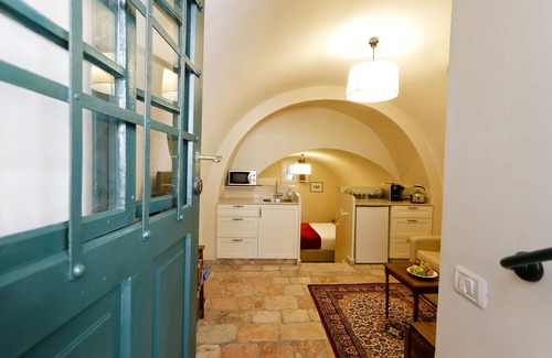 Emek Refaim Bed & Breakfast | The Templer Inn