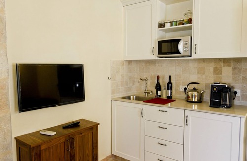 Emek Refaim Bed & Breakfast | The Templer Inn
