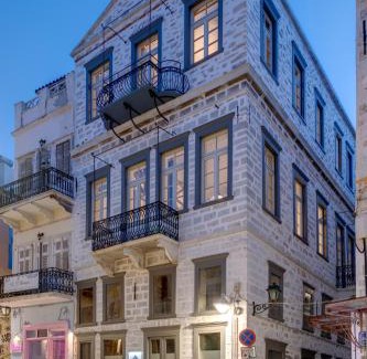 Ermoupoli Hotel | The Ten Syros