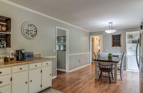 Valley West Apartment | The Tennessee Cottage