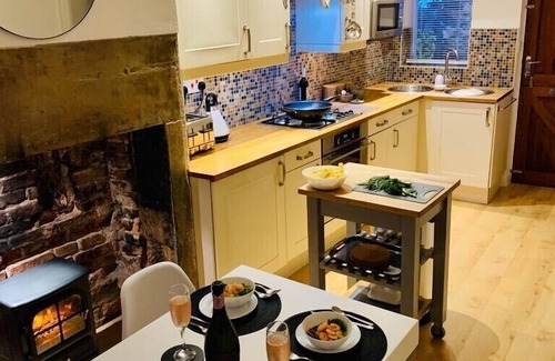 Wirksworth Cottage | THE TENTH HOUSE 1750 Wirksworth Peak District Georgian Cottage Derbyshire Luxury