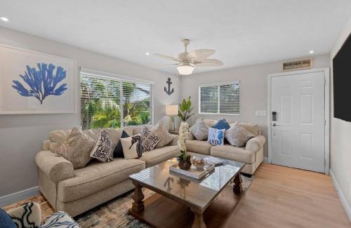 Mid Island Apartment | The Tequila Sunrise at Lazy Way