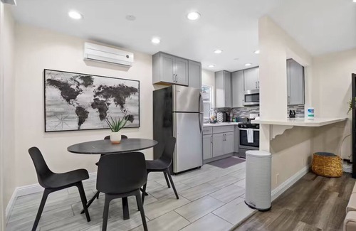 Belmont Heights Apartment | The Termino Treasure-Walk to Beach-Coastal Comfort