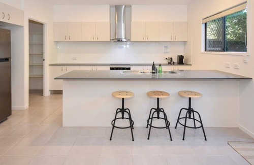 Birtinya House | The Terrace @ Birtinya - walk to SCUH