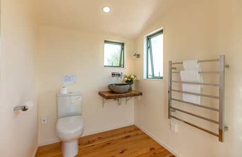 Palm Beach Ski Chalet | The Terraces - Rangi Yurt - Stay Waiheke