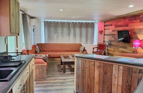 Chateauneuf-sur-Isere House | The Terre de feu mobile home