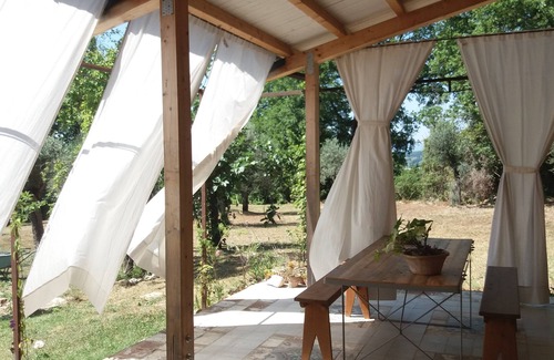Fornole House | The thatched house of the Horti Amerini