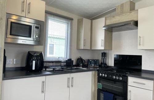 Lancaster House | The Thimble Static Holiday Home