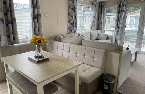 Lancaster House | The Thimble Static Holiday Home