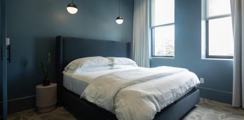 Tyler Apartment | The Thomas Hotel - Premium Square View Suite