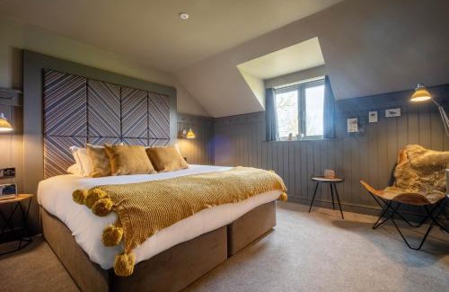 Woodditton Hotel | The Three Blackbirds