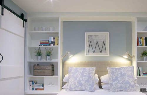 Bartlow House | The Three Hills