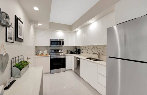 Hollywood South Central Beach Apartment | THE TIDES - 2nd Floor (V) - 2 bedrooms