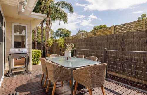 Silverleaves House | The Tides by Ready Set Stay - BYO LINEN & TOWELS