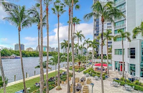Birch Park Finger Streets Condo | 'The Tiki Tropical' Waterfront Suite w/ Kitchen!