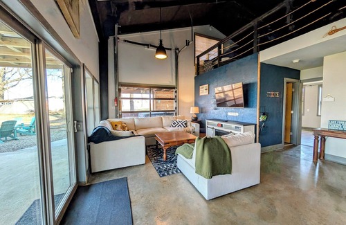 Norwood Cabin | The Tillery Barndo - Two bedrooms/loft, dock, flat lot, spa, trampoline, golf