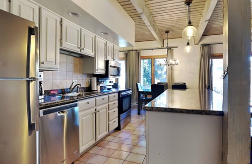 Snowmass Village Hotel | The Timberline Condominiums