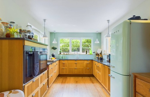 Nettlestone Ski Chalet | The Timbers
