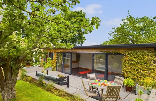 Nettlestone Ski Chalet | The Timbers