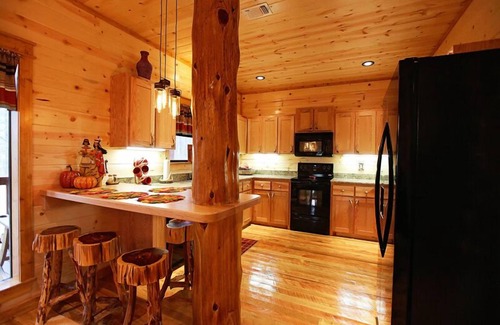 Broken Bow Cabin | The Tin Horse by Blue Beaver Luxury Cabins