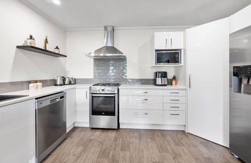 Kinloch House | The Tin Hut