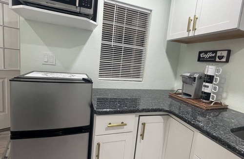 Altamonte Springs Bed & Breakfast | The Tiny Cottage in The Springs