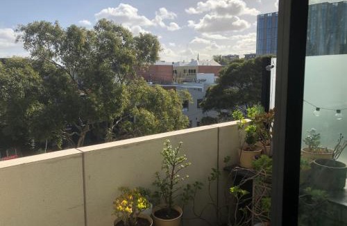 West Melbourne Apartment | The Tivoli