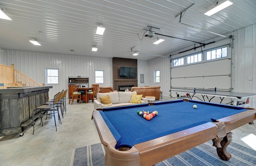 Canandaigua House | The Toasted Marshmallow Ski & Lake Game Barn