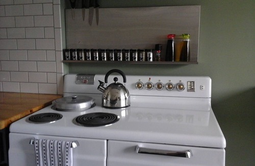 Demorest Apartment | The Tomlin House - Hike, Wine, Dine - Historic Gem in North GA Mountains!
