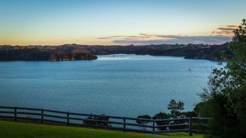 Russell Villa | The Top House Lodge