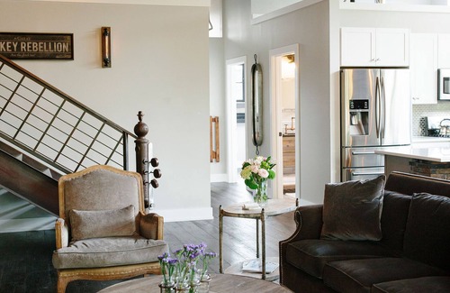 Lexington Condo | The Top Shelf Condo! For Explorers Seeking An Exclusive Kentucky Experience