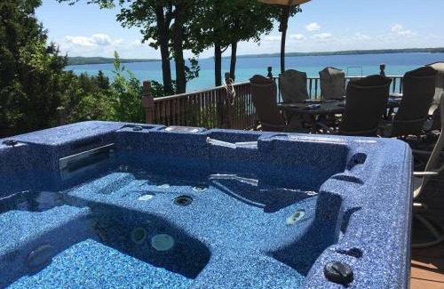 Central Lake Hotel | The Torch Lake Bed and Breakfast