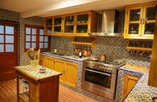 Altavista Bed & Breakfast | The Tower of Alebrijes in San Angel Inn