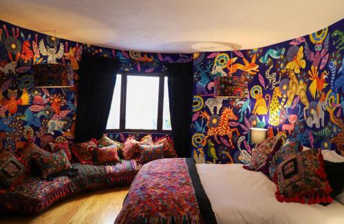 Altavista Bed & Breakfast | The Tower of Alebrijes in San Angel Inn
