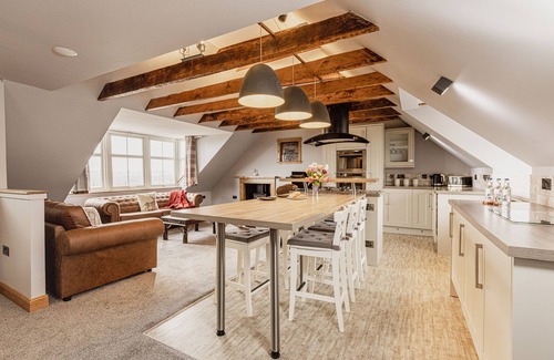 Crieff Apartment | The Tower - Thistle Studio