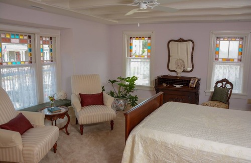 Milford Bed & Breakfast | The Towers Bed & Breakfast
