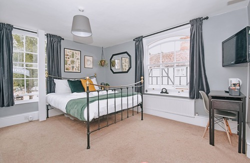 Wallingford Hotel | The Town Arms