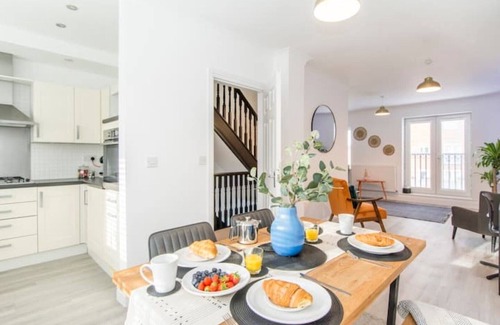 Market Harborough House | The Town House, sleeps 7, whole house