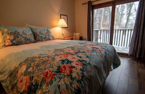 Beaver Island House | The Townhouse- Walkable, updated home in the Harbor District