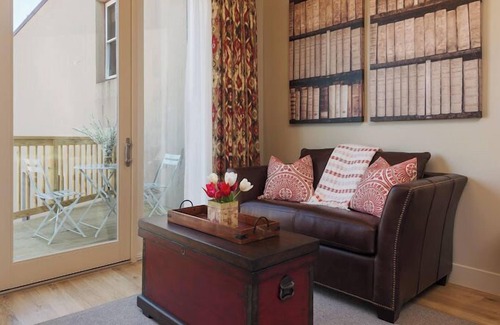 North Downtown Hotel | The Townsman: Faulkner Room