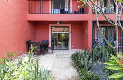 Coco House | The Tranquil Coco Townhouse: 300 Meters from the Beach!