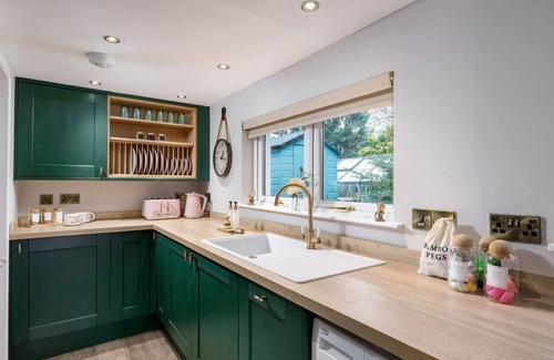 Auchterarder House | The Tranquil Auchterarder 3-bed Cottage
