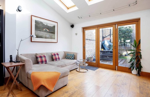 Wandsworth House | The Tranquil Townhouse, by Veeve